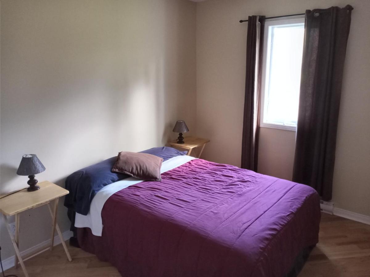 Guests Room For Rent / Chambre Prive Dans Maison Partager Maria 外观 照片